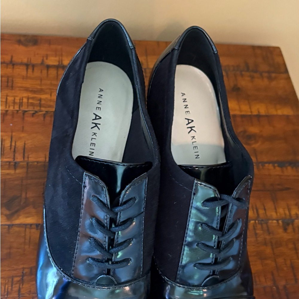 Vintage Anne Klein Black Lace-Up Oxford Shoes.  Size 8.  Used great condition.